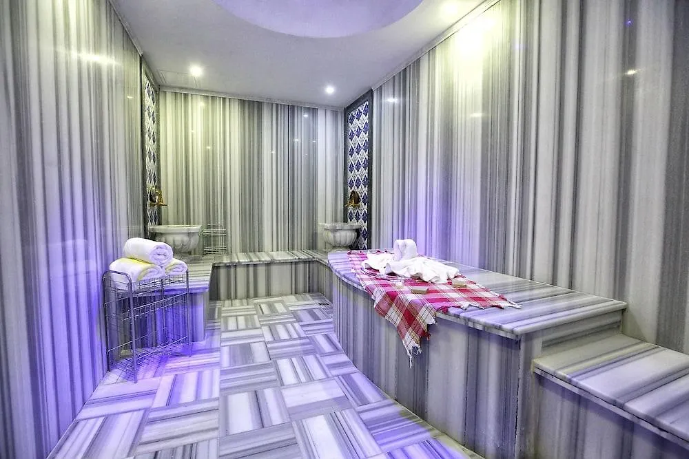 Dedeman Istanbul Hotel 5*,