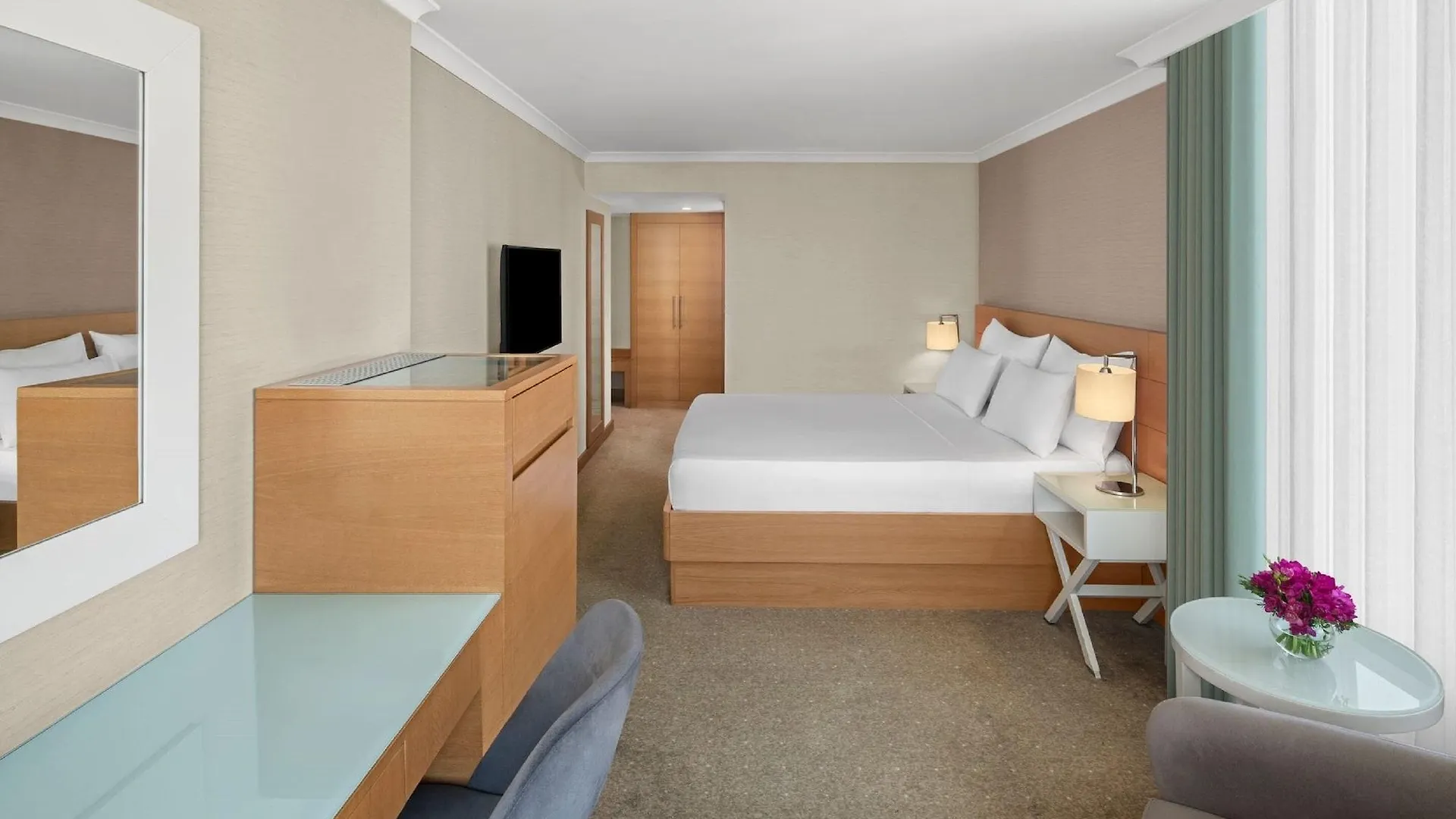 Dedeman Istanbul Hotel
